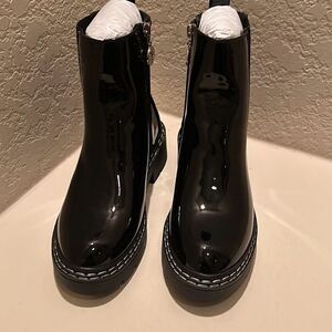 River Island Women's 37 Chelsea Ankle Boot Black Shiny Classic Pull On Elevated